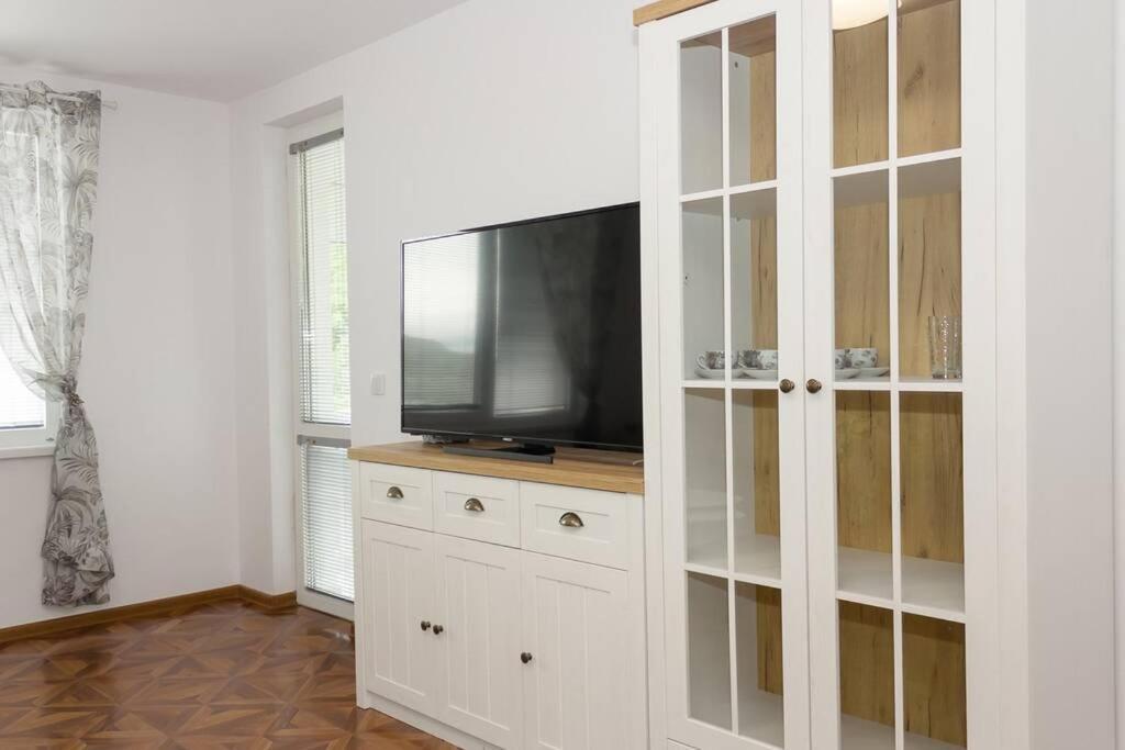 Perfect Summer Vacation Rental - One-Bedroom Flat By Flat Mаnager トポラ エクステリア 写真
