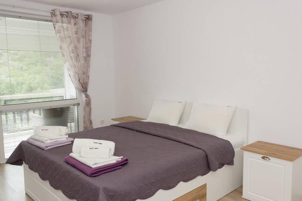 Perfect Summer Vacation Rental - One-Bedroom Flat By Flat Mаnager トポラ エクステリア 写真